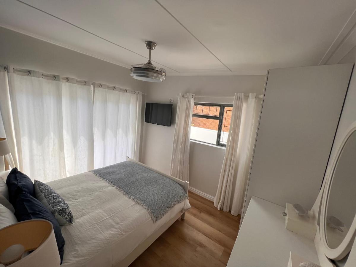 Adorable 2 Bedroom Cottage With Spacious Veranda Hermanus Exteriér fotografie